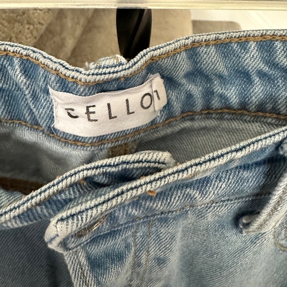 Jeans - Picture 2 of 3